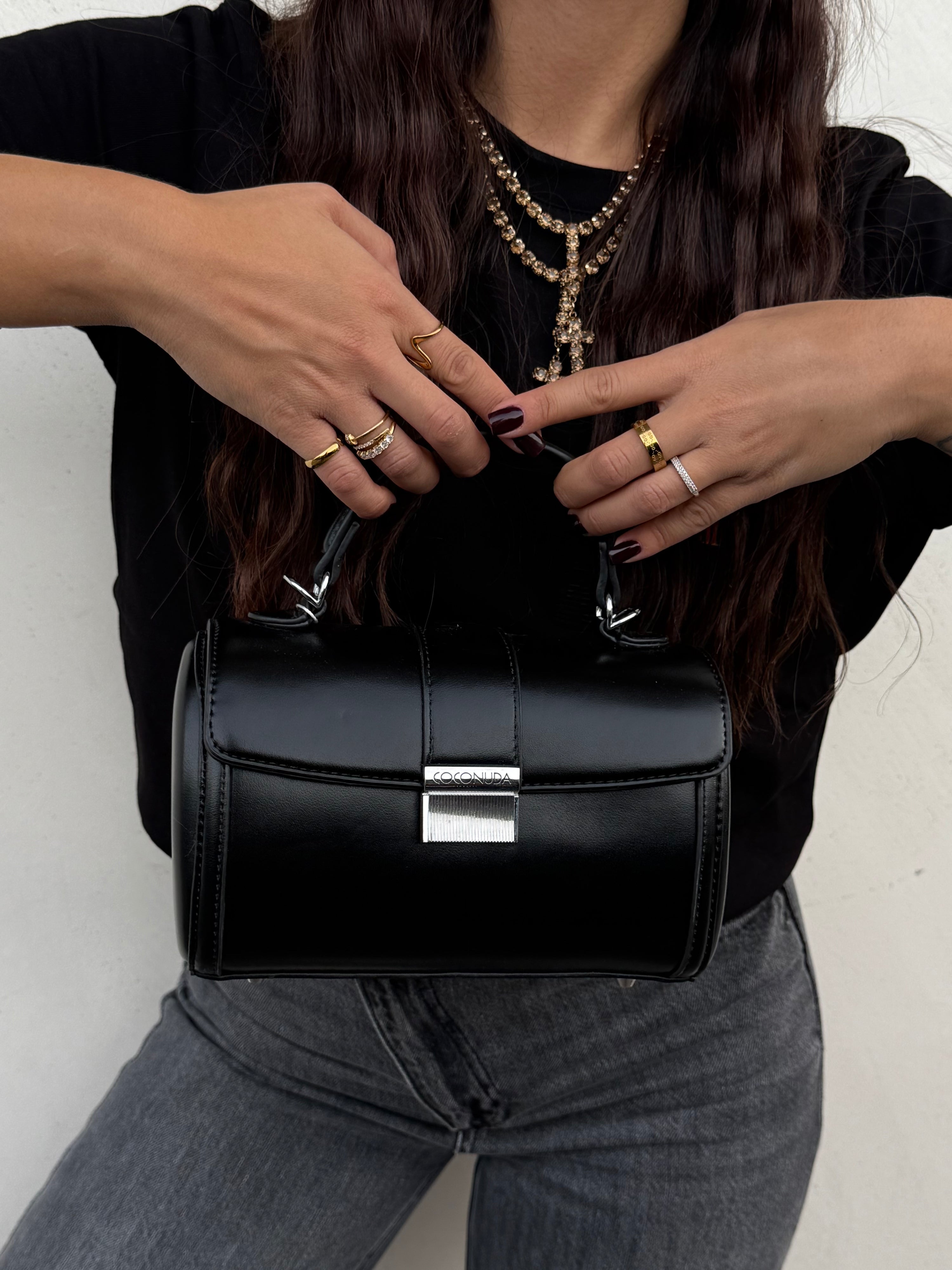 Ingrandisci